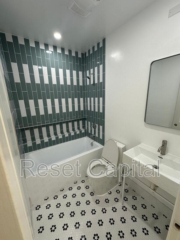 Bogota Condo: 15 Palisades Ave