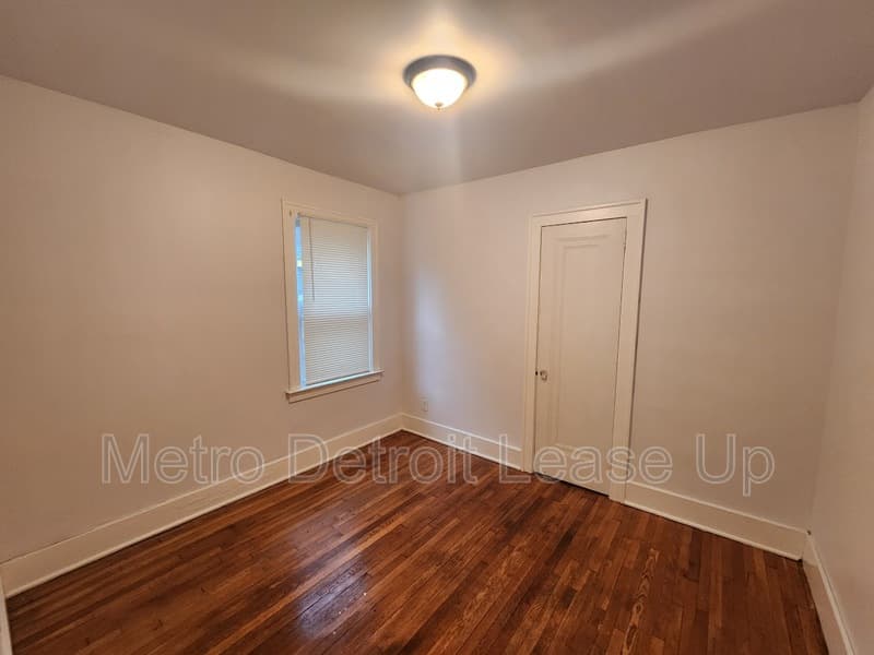 Detroit House: 5527 Nottingham