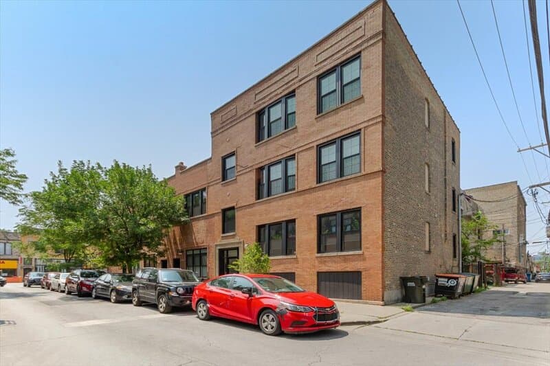 Chicago Condo: 2908 North Allen Avenue