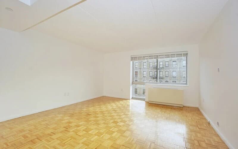 New York Condo: 68 Bradhurst Ave