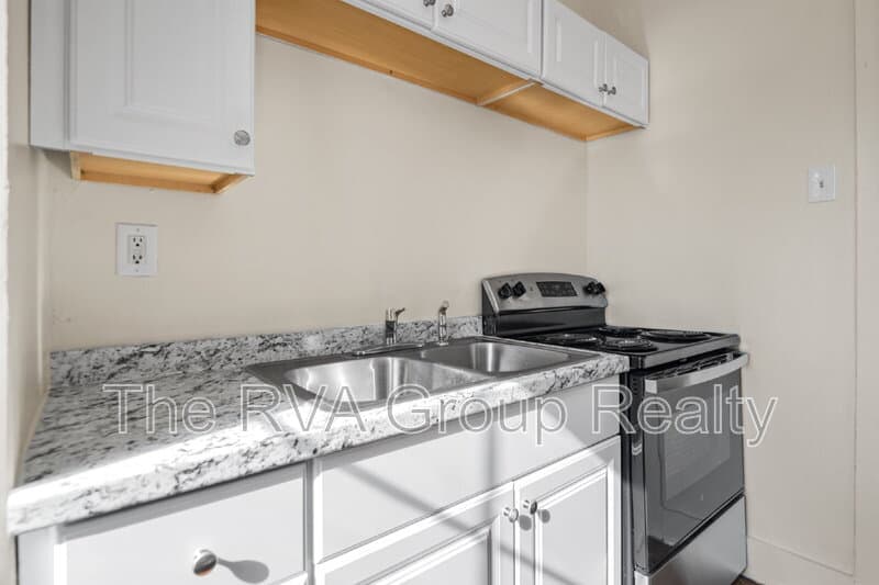 Petersburg Condo: 25 South Jefferson Street