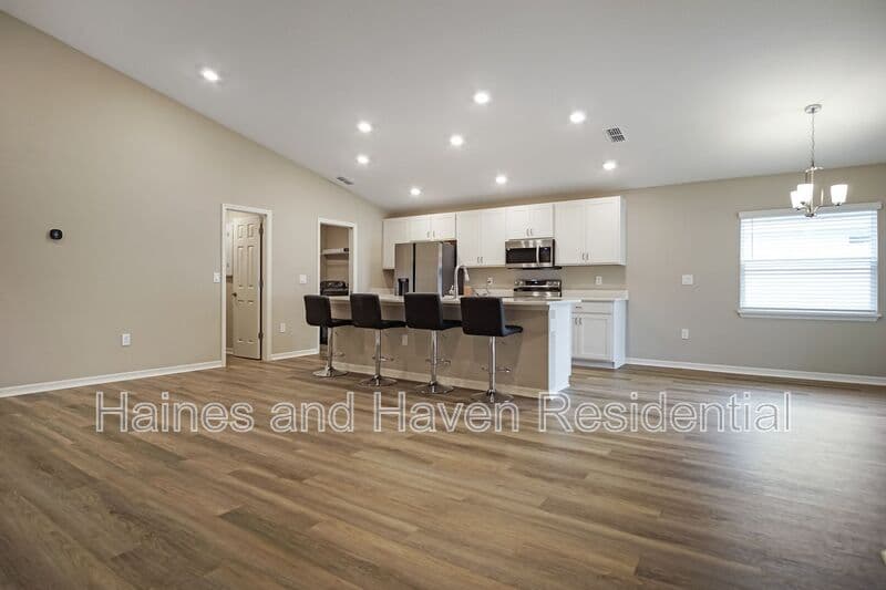 Haines City House: 1831 Daystar Dr