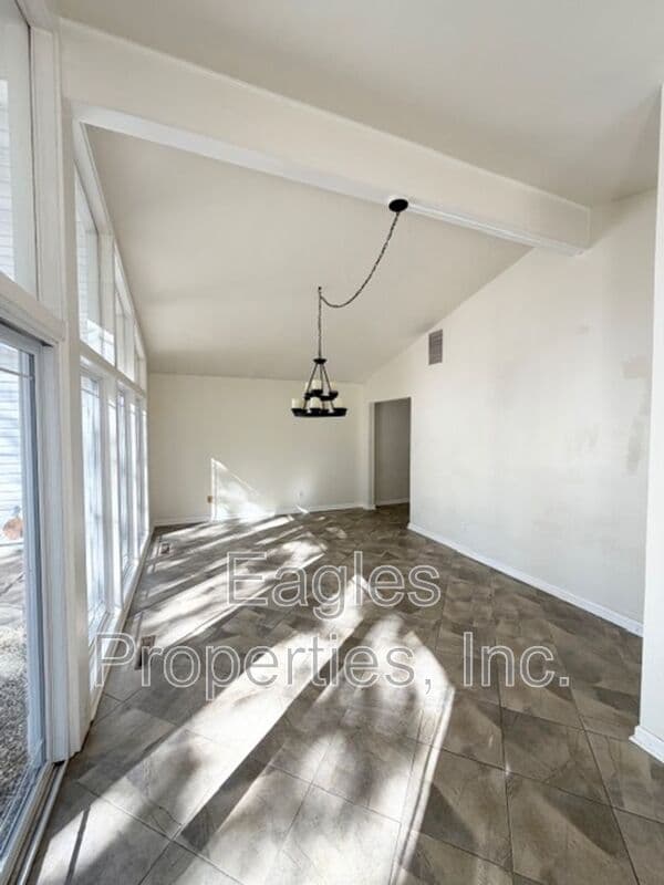 Goldsboro House: 508 Forest Hills Drive