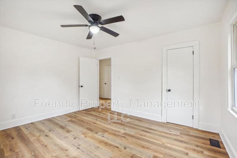 High Point House: 1004 Charlotte Ave