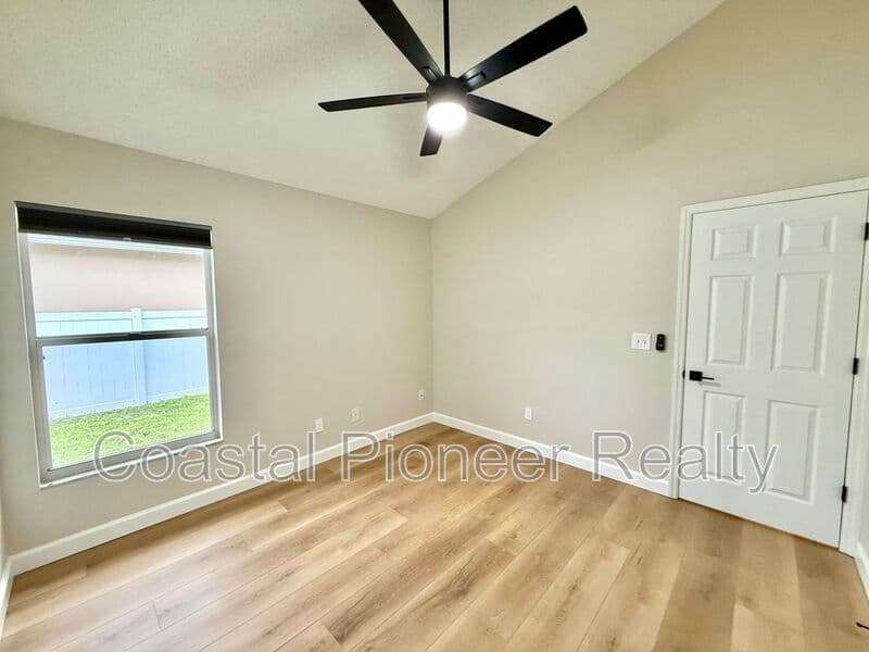 Tampa House: 8902 Breland Dr