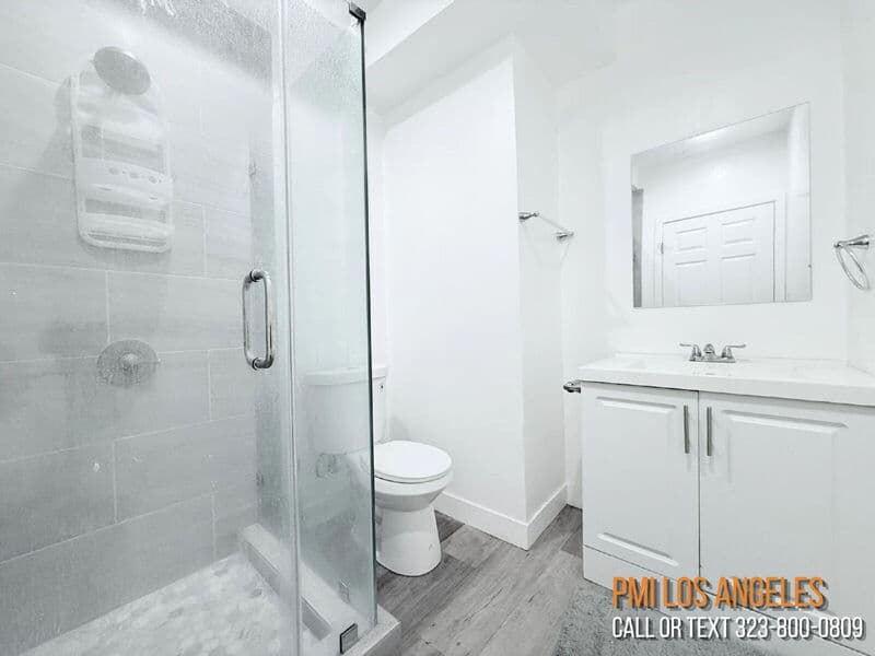 Los Angeles Condo: 1260 1/2 Leighton Avenue