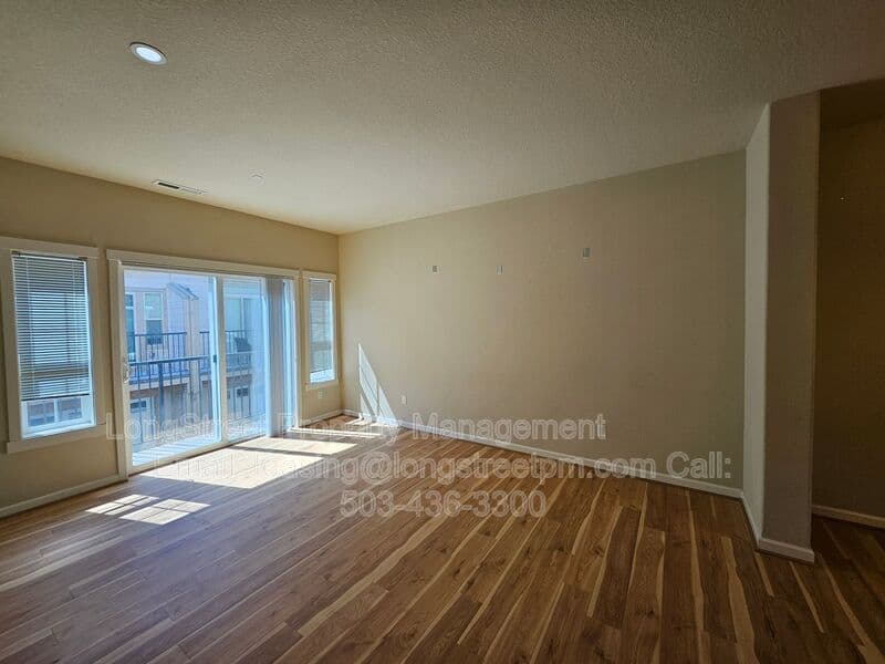 Portland Townhome: 14976 NW Orchid St