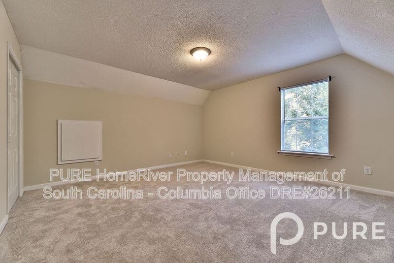 Columbia House: 312 Brook Hollow Dr