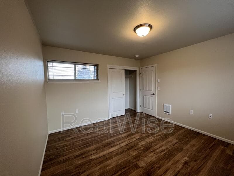 Redmond Townhome: 2250 SW 21st St