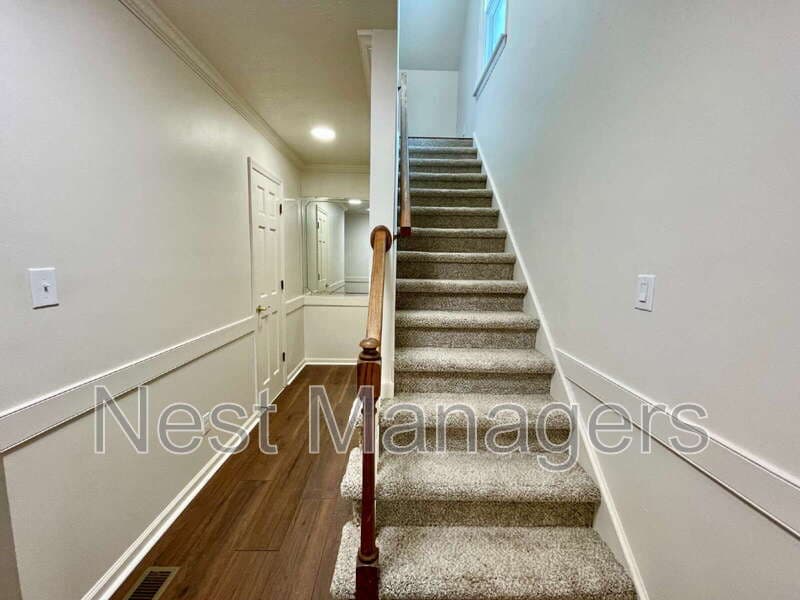 Fayetteville House: 5704 Kindley Dr