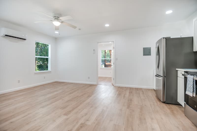 Arlington Condo: 905 West Abram Street - 1