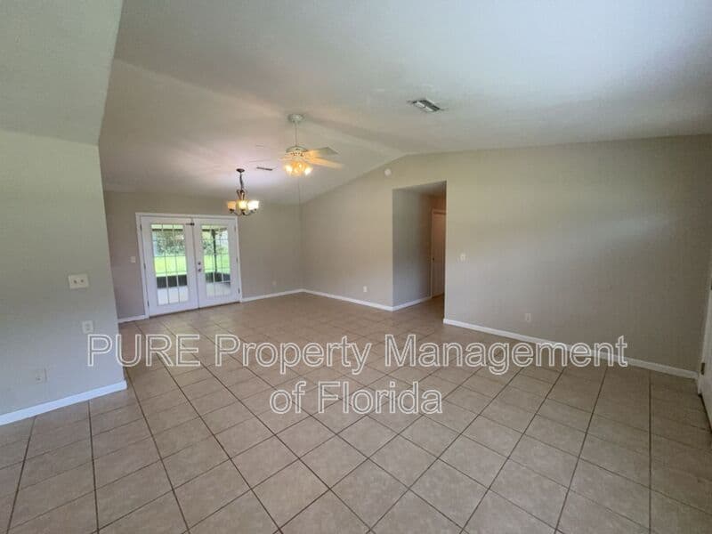 Summerfield House: 13606 SE 48th Court