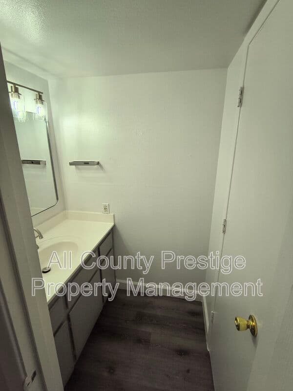 Tempe Apartment: 905 S Dorsey Lane