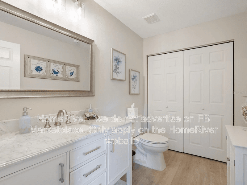 Sarasota Condo: 4422 Winston Ln S