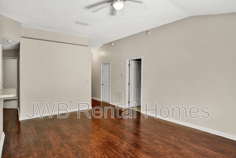 Jacksonville House: 8516 Shuter Ct