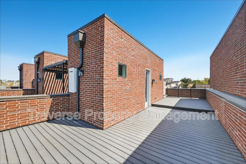 Fort Worth Townhome: 408 Rayner Avenue
