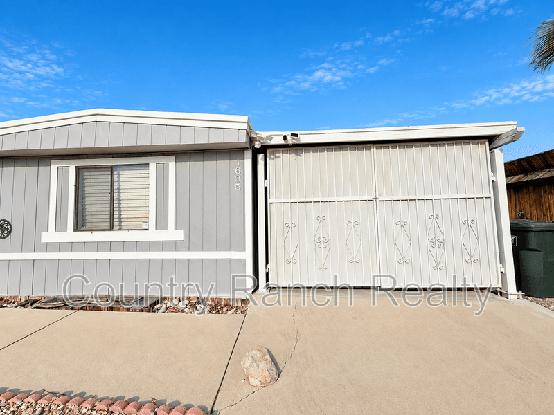 Bullhead City House: 1635 Yale Drive