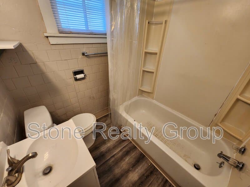 Terre Haute Condo: 622 College Avenue