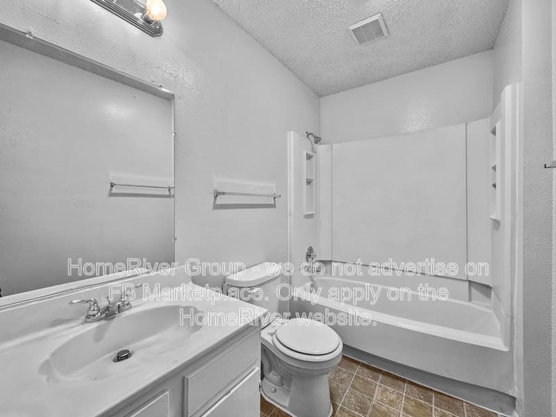 San Antonio House: 9715 Hidden Cross