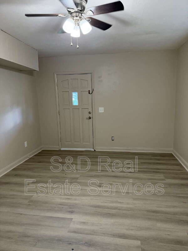 Lakeland House: 3003 Venice Way