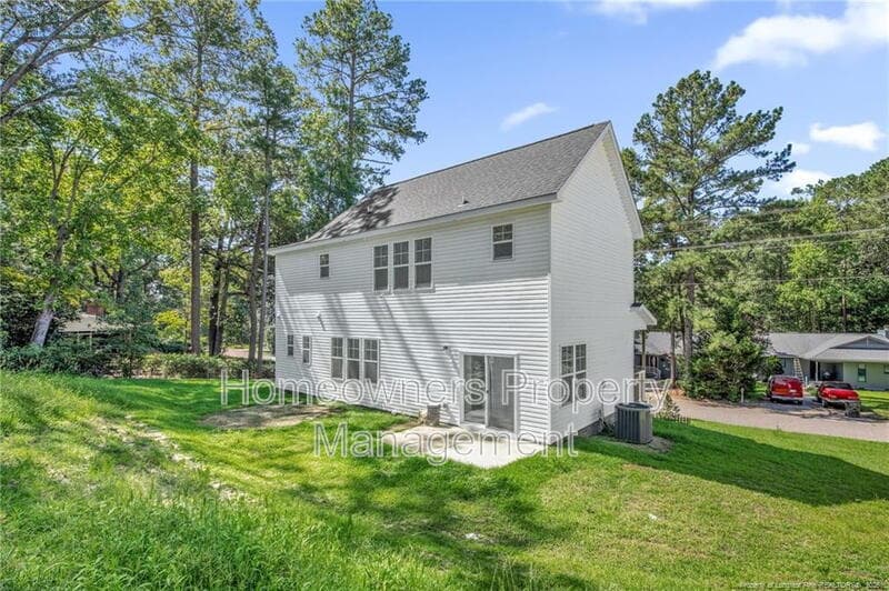 Fayetteville House: 501 Randolph Ave