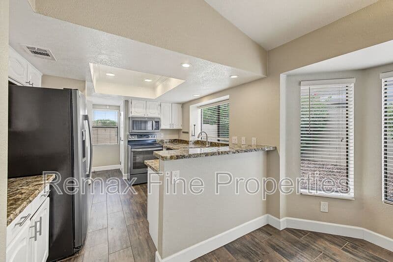 Phoenix House: 3306 E Taro Lane