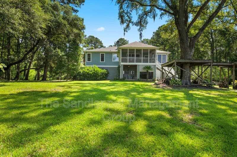 Johns Island House: 588 Main Road