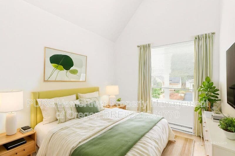 Portland House: 6786 N McKenna