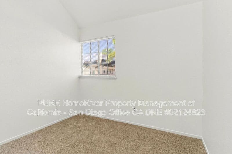 El Cajon House: 12090 Calle de Montana