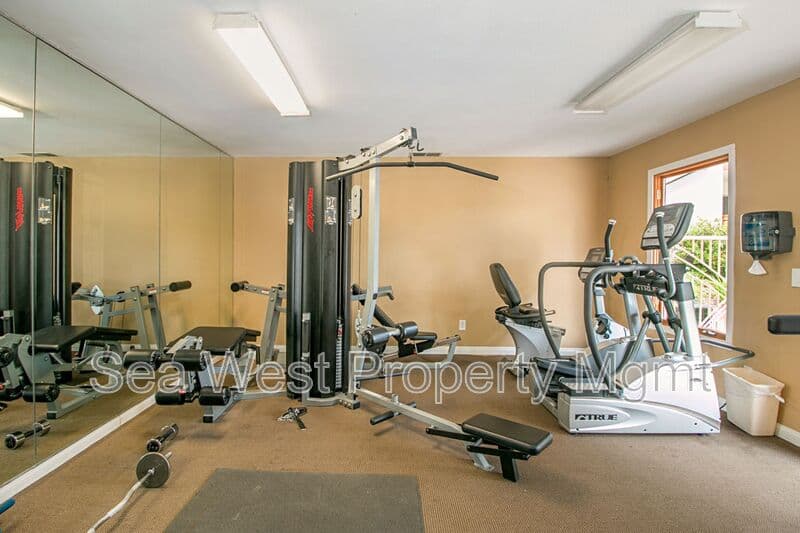 Encinitas Condo: 1730 S El Camino Real