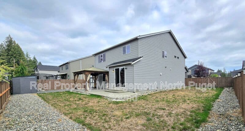 Granite Falls House: 9814 Hawkins Ave