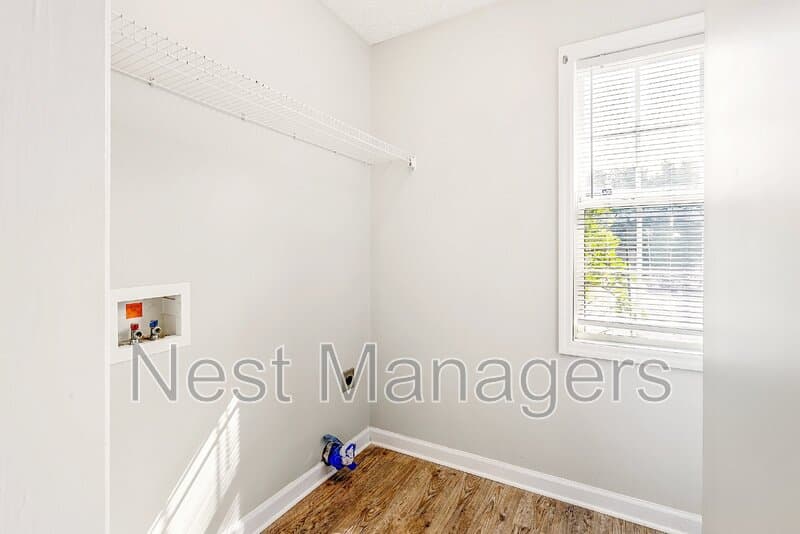 Fayetteville House: 519 Abbottswood Dr