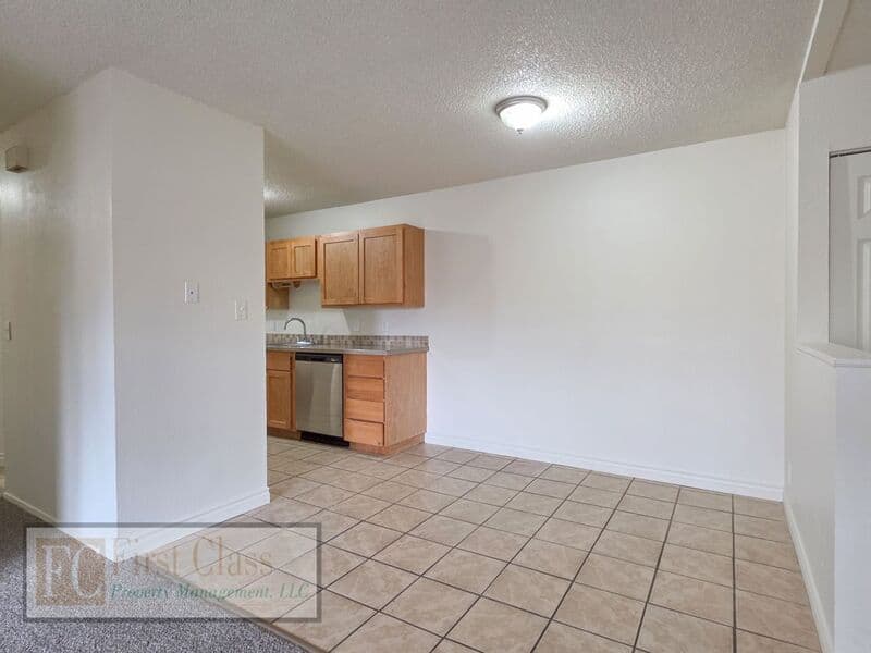 BEAVERTON Condo: 17150 SW HERITAGE COURT