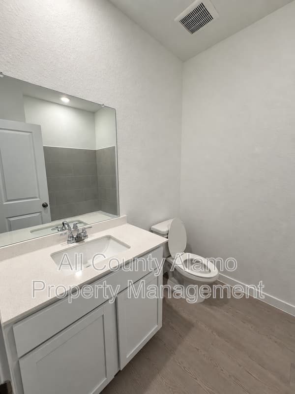 Converse House: 6632 Titan Park