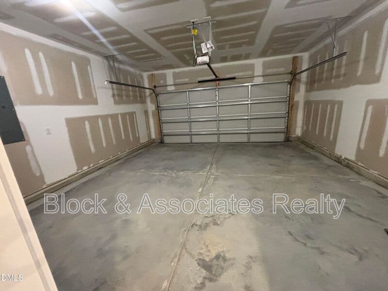 Raleigh House: 5128 Ranger Grove Way