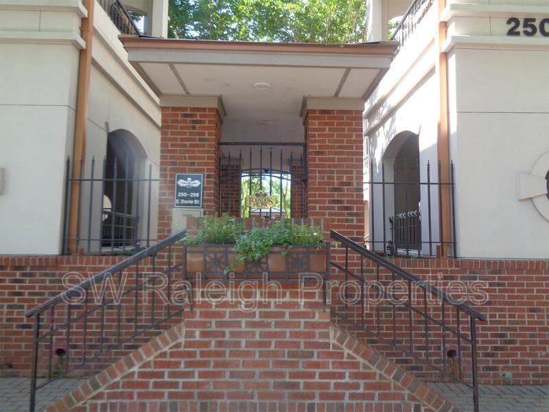 Raleigh Condo: 252 East Davie Street - 1