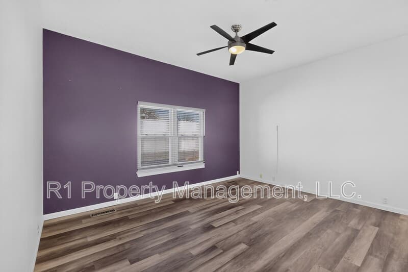 Rio Rancho House: 233 Nicklaus Drive Southeast