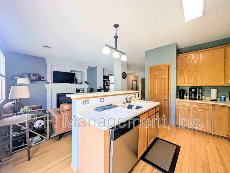 Prior Lake Townhome: 14321 Brookmere Blvd NW