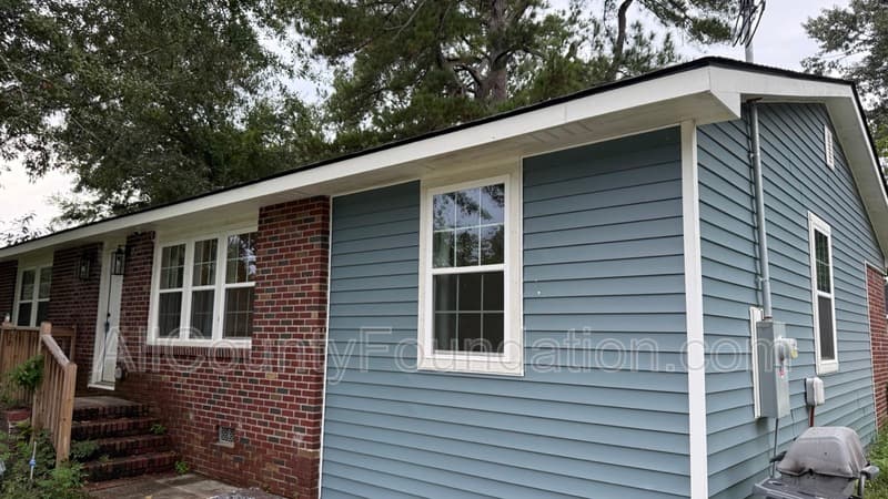 Goose Creek House: 212 Ellen Street