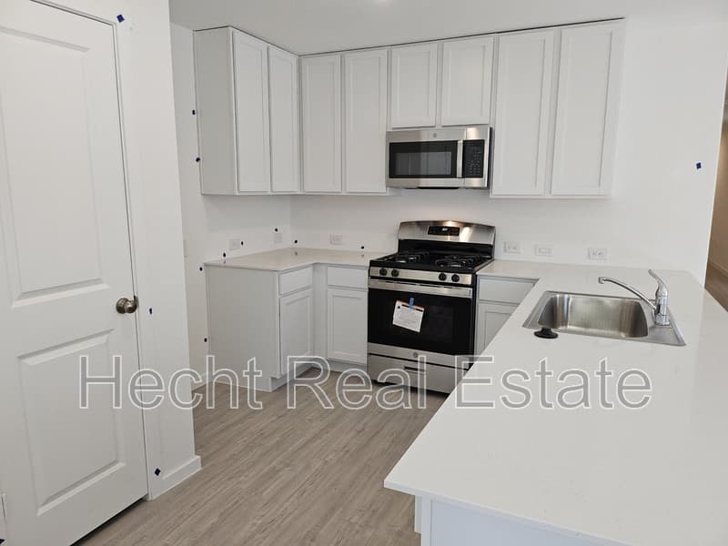 Seguin House: 9144 Luciano Place