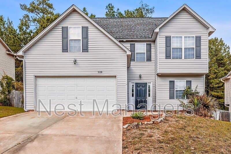 Fayetteville House: 519 Abbottswood Dr