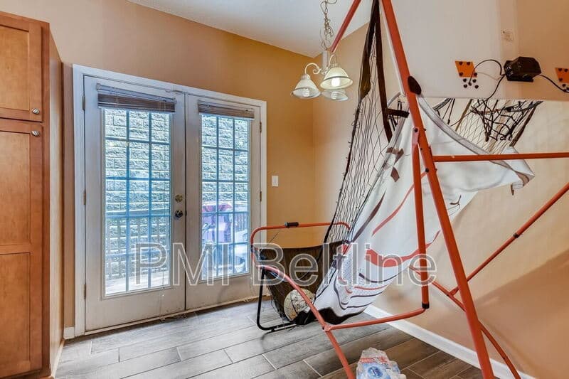 Atlanta Townhome: 3612 Ginnis Cir SW