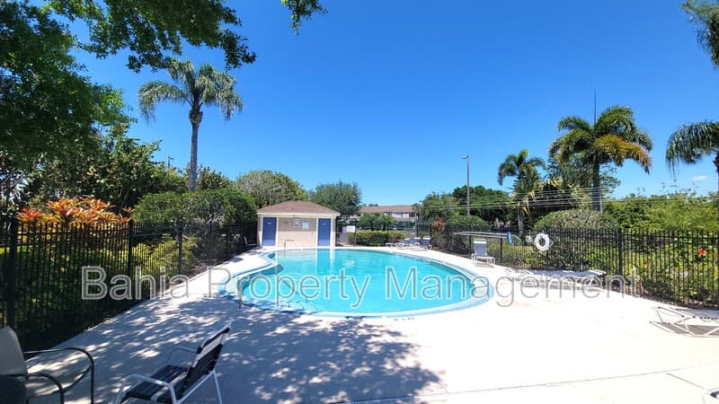 Tampa Townhome: 6235 Bayside Key Dr