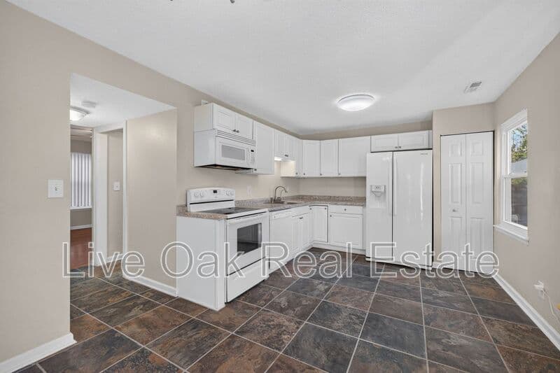 Virginia Beach House: 3061 Breslaw Ct