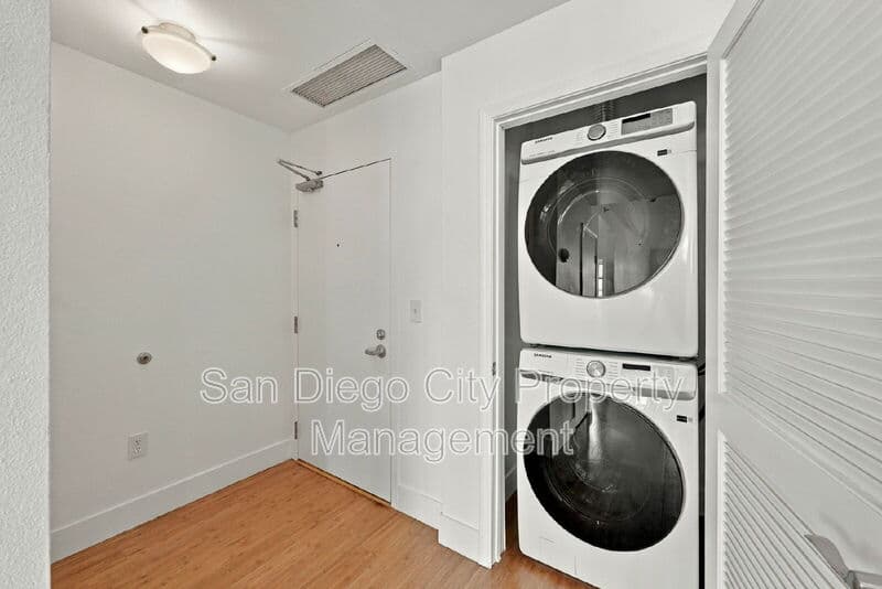 San Diego House: 530 K Street