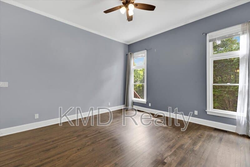 Charlotte House: 3112 English Sparrow Lane