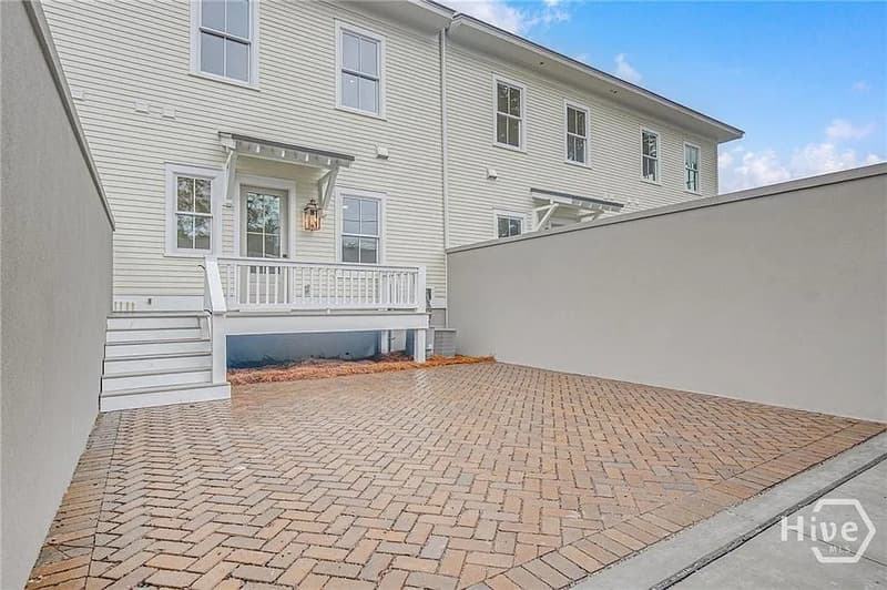 Savannah Condo: West 38th Street - 304