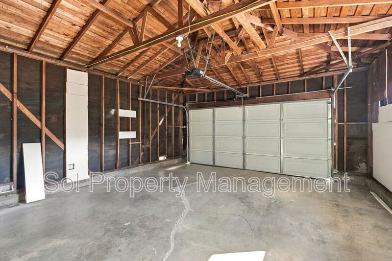 San Rafael House: 600 Tarragon Drive