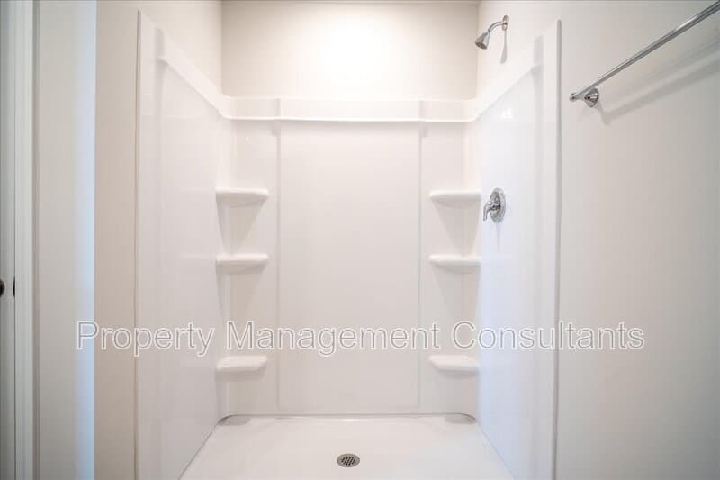 Athens House: 22857 Dashwood Ln