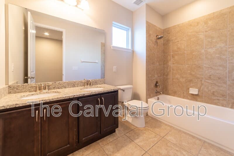 Windermere House: 13762 Summer Harbor Court